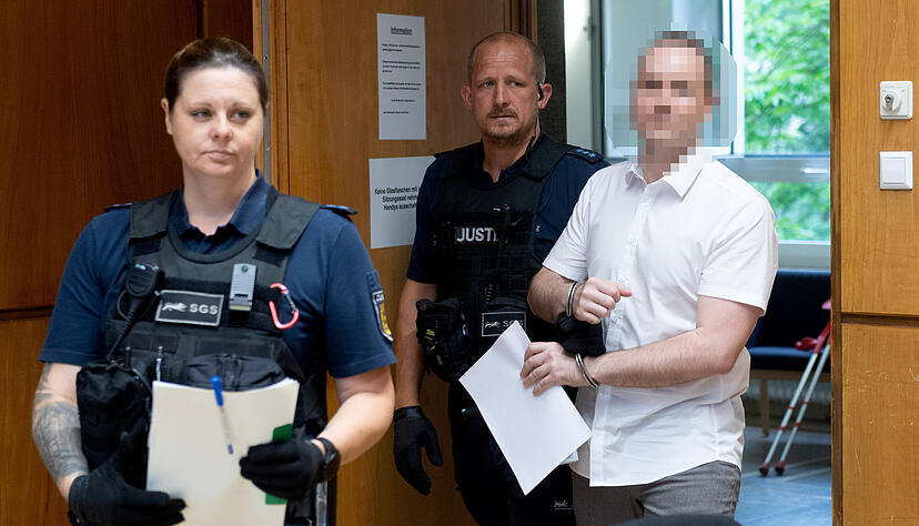 Prozessauftakt am Landgericht Heilbronn: Ein Enkel soll seine Großmutter um eine halbe Million Euro betrogen haben. Prozessauftakt am Landgericht Heilbronn: Ein Enkel soll seine Großmutter um eine halbe Million Euro betrogen haben.