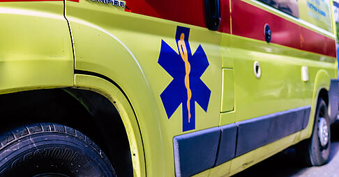 Eine deutsche Urlauberin ist vor den Augen ihrer Familie von einem einstürzenden Balkon getötet worden. Eine deutsche Urlauberin ist vor den Augen ihrer Familie von einem einstürzenden Balkon getötet worden.