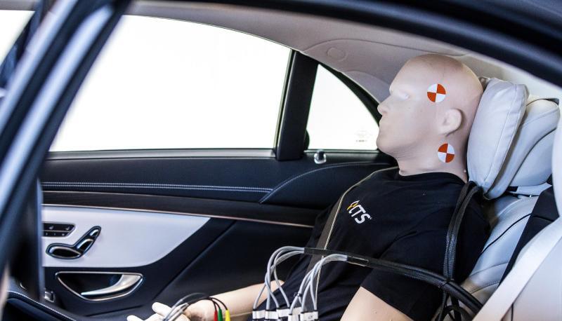 Standardisierte Größe: Crashtest-Dummys sind in der Regel 1,78 Meter groß und 78 Kilogramm schwer. Hier ein Biofidel-Dummy, ausgestattet mit einem Messtechnik-Sensor. Standardisierte Größe: Crashtest-Dummys sind in der Regel 1,78 Meter groß und 78 Kilogramm schwer. Hier ein Biofidel-Dummy, ausgestattet mit einem Messtechnik-Sensor.