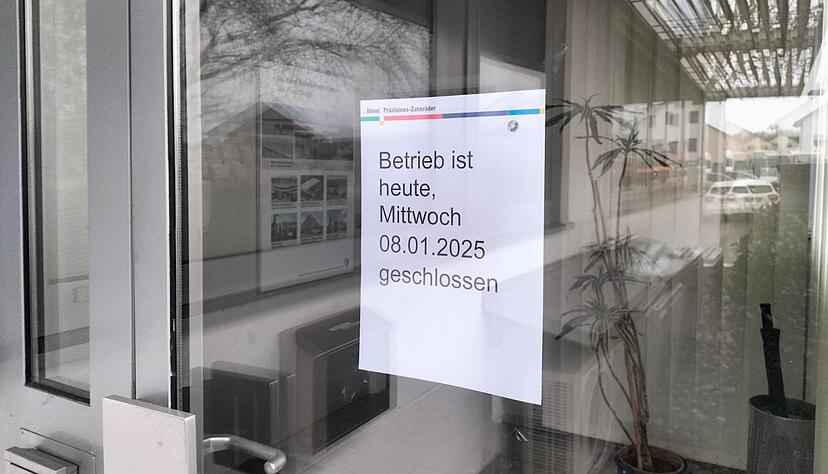 Die Firma Hänel weist mit einem Aushang darauf hin, dass der Betrieb am Mittwoch geschlossen ist.