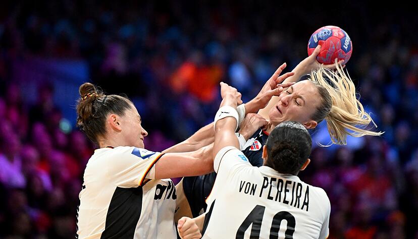Die Abwehr um Aimée von Pereira (r) ist das Punktstück im deutschen Team. Die Abwehr um Aimée von Pereira (r) ist das Punktstück im deutschen Team.