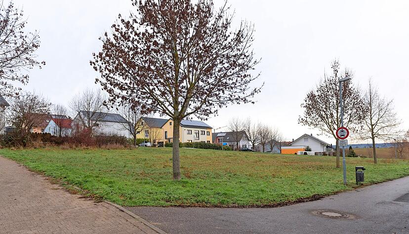 Auf diesem Grundst&uuml;ck im Westen von Klingenberg baut der Arbeiter-Samariter-Bund ein Generationenhaus f&uuml;r Senioren und Kinder. Foto: Archiv/Berger