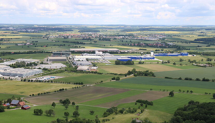 Quo vadis, Gewerbepark? Die künftige Ausrichtung der größten Wirtschaftszone des Hohenlohekreises wurde durch die Verantwortlichen nun in Leitlinien gegossen.
Foto: Archiv/Nick Quo vadis, Gewerbepark? Die künftige Ausrichtung der größten Wirtschaftszone des Hohenlohekreises wurde durch die Verantwortlichen nun in Leitlinien gegossen.
Foto: Archiv/Nick