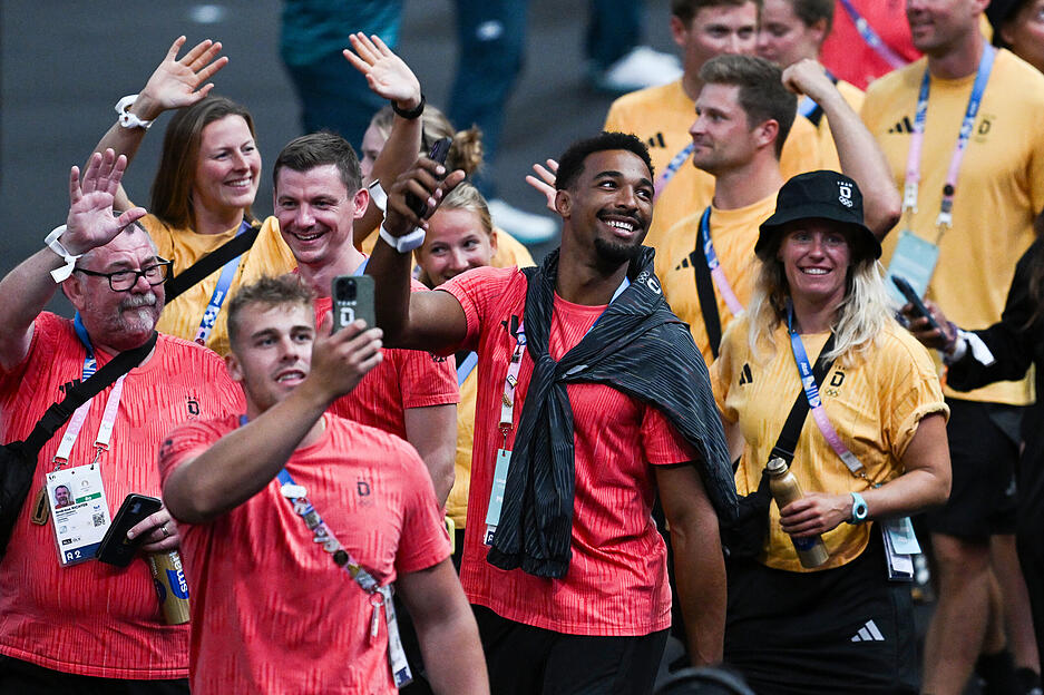 Leo Neugebauer, der Zehnkämpfer vom VfB Stuttgart, freut sich über das Spektakel.