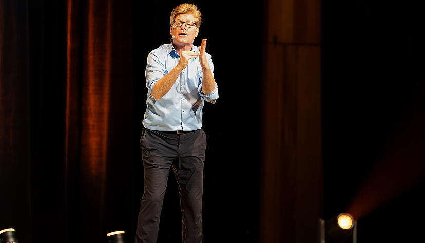 &bdquo;Nicht nur Sch&uuml;ler sind verhaltensauff&auml;llig&ldquo;: Johannes Schr&ouml;der
alias der Korrekturensohn.