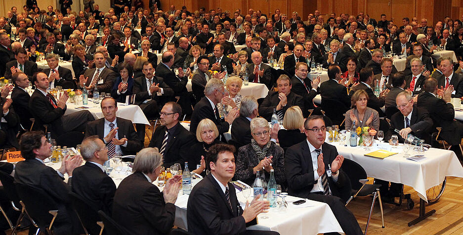 2010: Volles Haus: Die Heilbronner Harmonie ist zur IHK-Veranstaltung fast bis zum letzten Platz besetzt.