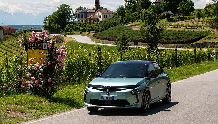 Hübsche Aussicht: Der Lancia Ypsilon galt stets als designorientiert - wie gefällt Ihnen der Neue? Hübsche Aussicht: Der Lancia Ypsilon galt stets als designorientiert - wie gefällt Ihnen der Neue?