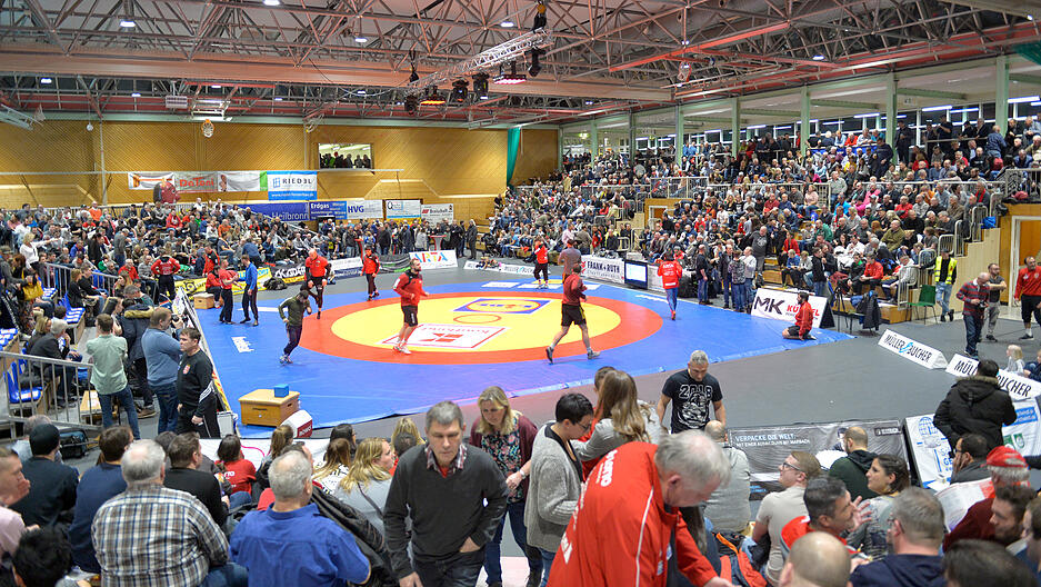 Red Devils im Halbfinale gegen Mainz