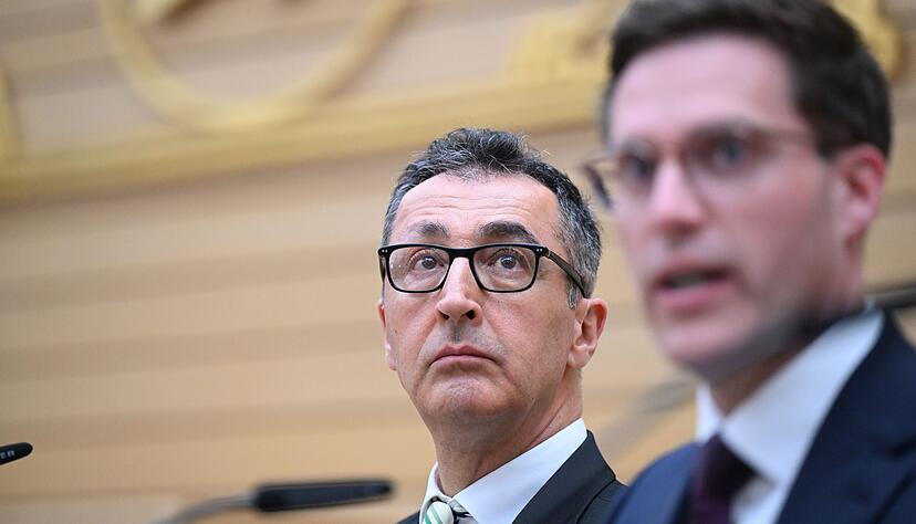 Der Gr&uuml;ne Cem &Ouml;zdemir (links) wird voraussichtlich n&auml;chster Ministerpr&auml;sident von Baden-W&uuml;rttemberg. Seinen CDU-Kontrahenten Manuel Hagel bleibt nur die Rolle des Juniorpartners.