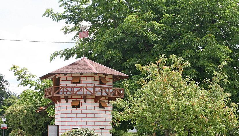 Gleichen ist bekannt für seinen römischen Sechseck-Turm am Limes. Im Ort gibt es ein Modell. Foto: meine.stimme-Heimatreporter Michael Schenk