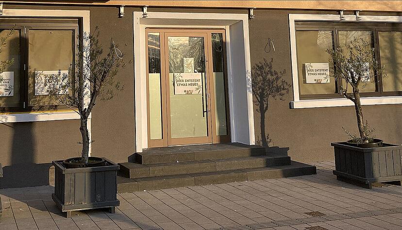 Am Hagenbuchersee macht demnächst ein neues Lokal auf. Der genaue Eröffnungstermin steht noch nicht. Am Hagenbuchersee macht demnächst ein neues Lokal auf. Der genaue Eröffnungstermin steht noch nicht.