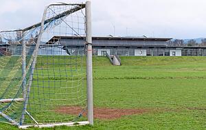 Zwischen dem Trainingsplatz und dem Sportcentrum in Affaltrach soll der Kunstrasenplatz entstehen. Jetzt geht es an die Planung.