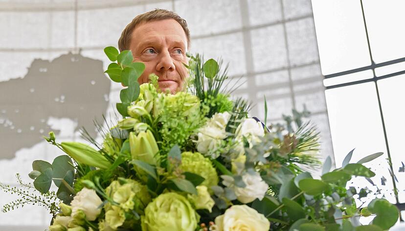 Der CDU-Politiker Michael Kretschmer bleibt Ministerpräsident in Sachsen. Der CDU-Politiker Michael Kretschmer bleibt Ministerpräsident in Sachsen.