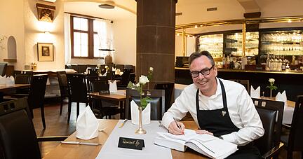 Ratskeller-Chef Rainer Mosthaf freut sich über jeden Gast, der vorbestellt. Wenn jemand aber seine Reservierung nicht absagt, kann Mosthaf sauer werden.