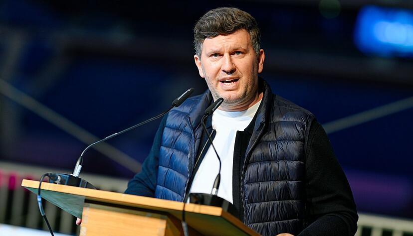 Vermeldete den ersten Neuzugang: Sportgesch&auml;ftsf&uuml;hrer Andreas Schicker