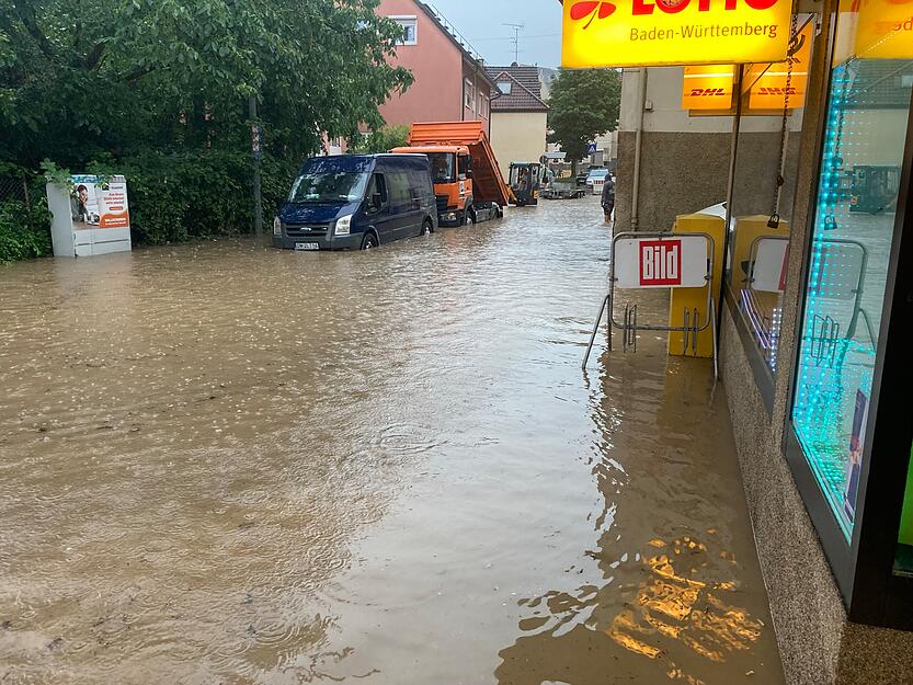 Die Finkenbergstraße in Biberach ist immer wieder bei Unwetter von Überschwemmungen betroffen. Die Finkenbergstraße in Biberach ist immer wieder bei Unwetter von Überschwemmungen betroffen.