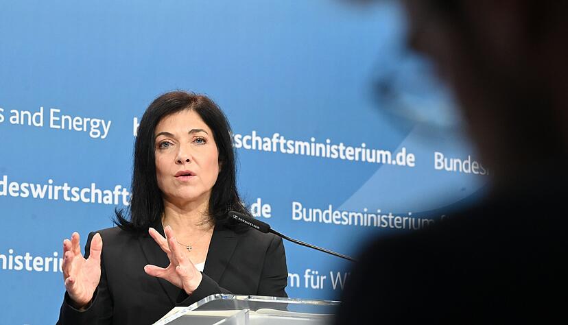 Bundeswirtschaftsministerin Katherina Reiche (CDU) hat eine m&ouml;gliche &Auml;nderung der F&ouml;rderung von Photovoltaikanlagen ins Spiel gebracht.