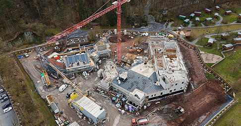 Am Wildparadies entsteht ein Empfangsgeb&auml;ude mit Schwimmbad sowie einem Wellnessbereich.