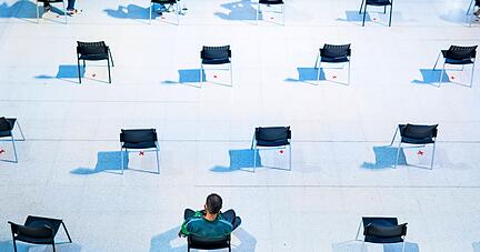 Ab Montag sind öffentliche Veranstaltungen mit bis zu 100 Personen wieder erlaubt. Allerdings nur mit festen Sitzplätzen.
Foto: myboys.me/stock.adobe.com
