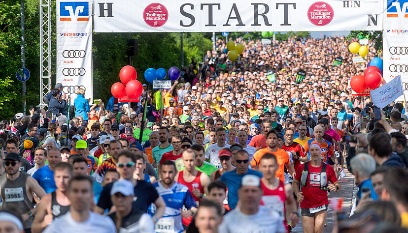 Unzählige Läuferinnen und Läufer nahmen am Trollinger Marathon 2024 teil. Unzählige Läuferinnen und Läufer nahmen am Trollinger Marathon 2024 teil.