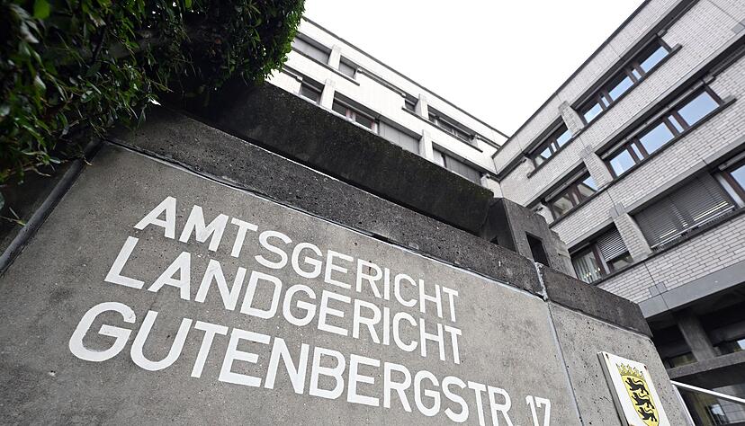 Im Mordprozess um einen 21-J&auml;hrigen pl&auml;diert die Anklage auf lebenslang. (Symbolbild)