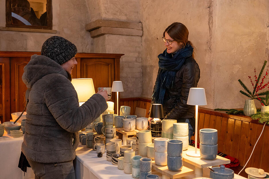 Der romantische Adventsmarkt auf der Burg Stettenfels findet am ersten Adventswochenende in Untergruppenbach statt. Der romantische Adventsmarkt auf der Burg Stettenfels findet am ersten Adventswochenende in Untergruppenbach statt.