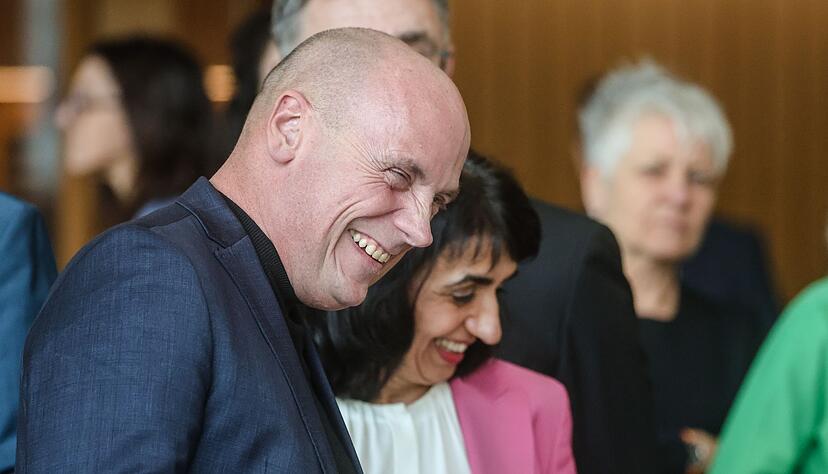 Vor vier Monaten kritzelte er ein Hakenkreuz auf seinen Stimmzettel - jetzt zeigte sich Daniel Born gelassen. Vor vier Monaten kritzelte er ein Hakenkreuz auf seinen Stimmzettel - jetzt zeigte sich Daniel Born gelassen.