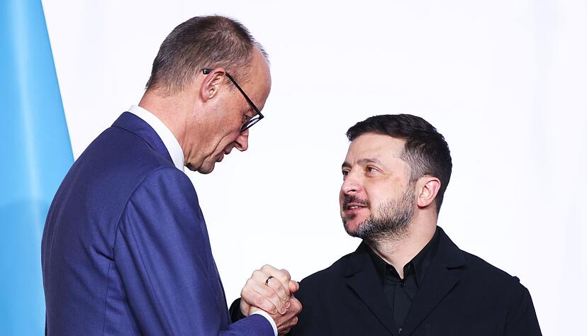 Kanzler Merz stellt dem ukrainischen Pr&auml;sidenten Wolodymyr Selenskyj weitreichende deutsche Unterst&uuml;tzung in Aussicht.