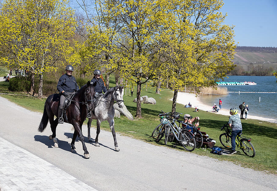 Polizeikontrollen am Breitenauer See