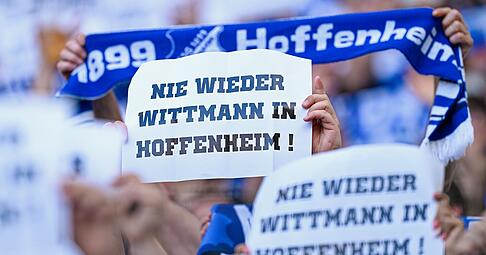 Auch am Samstag dürfte es in Sinsheim wieder zu Fanprotesten gegen Spielerberater Roger Wittmann kommen. Auch am Samstag dürfte es in Sinsheim wieder zu Fanprotesten gegen Spielerberater Roger Wittmann kommen.