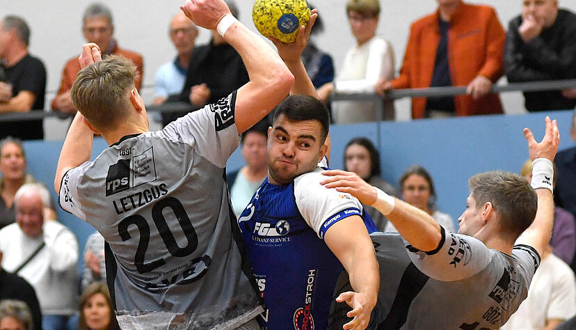 Kreisläufer Samuel Schmid (Mitte) lieferte in Wangen seine beste Leistung seit seinem Wechsel vom TSV Bönnigheim nach Weinsberg ab. Kreisläufer Samuel Schmid (Mitte) lieferte in Wangen seine beste Leistung seit seinem Wechsel vom TSV Bönnigheim nach Weinsberg ab.