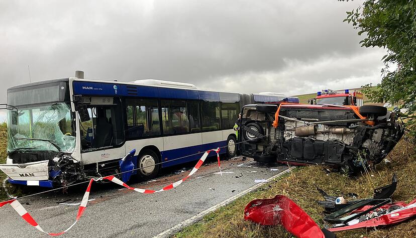 Auf der K2009 zwischen Langenbeutingen und Schwabbach kam es am Dienstagmorgen zu einem tödlichen Verkehrsunfall.
