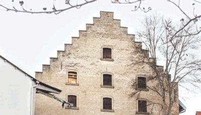 Neuer Besitzer gesucht: Im Sulzfelder Rentamt wurden bis zum Herbst die Trauben der Weingüter Burg Ravensburg und Heitlinger verarbeitet.Fotos: Peter Boxheimer