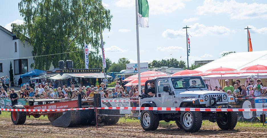 Nach dem Jubiläum 2024 findet am 6. und 7. September der 26. Trecker-Treck auf den Hüttenäckern in Sontheim statt.  Quads, SUVs und Schmalspurtraktoren ziehen bis zum frühen Abend über die vorgegebene Strecke, bevor die Pulling-Party steigt.