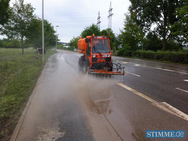 Aufr&auml;umarbeiten nach dem Hochwasser