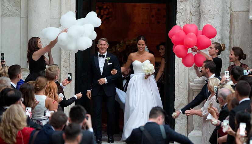 Zur Traumhochzeit in Venedig kamen 2016 bekannte G&auml;ste wie Lukas Podolski und Angelique Kerber.