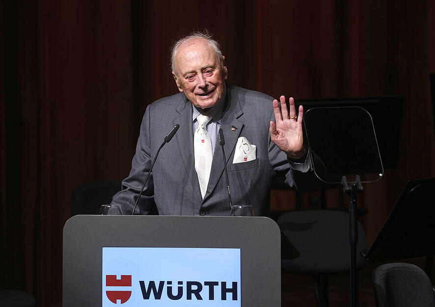 Reinhold Würth bei seinem Festakt im Carmen-Würth-Forum in Künzelsau anlässlich seines 75. Arbeitsjubiläums am 1. Oktober 2024.