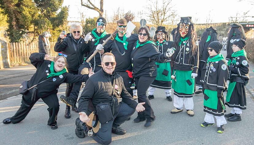 Die Kraichgau Hexen Eppingen waren beim Faschingsumzug in Gemmingen mit am Start. Die Kraichgau Hexen Eppingen waren beim Faschingsumzug in Gemmingen mit am Start.
