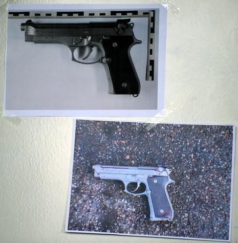 Bilder von der Tatwaffe des Amokl&auml;ufers, einer Beretta.