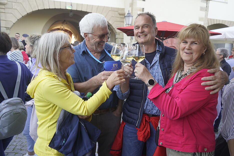 Das Weindorf in &Ouml;hringen ist er&ouml;ffnet.
