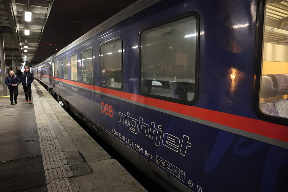 Eröffnungsfeier: Neuer Nachtzug fährt täglich von Stuttgart nach Venedig - STIMME.de