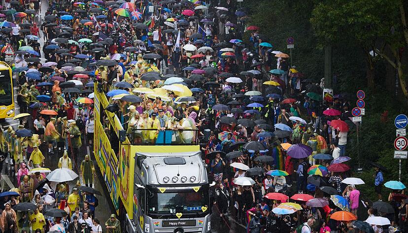 Der Start war verregnet.