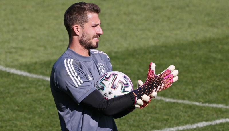 Torwart Kevin Trapp beim DFB-Training in Seefeld.