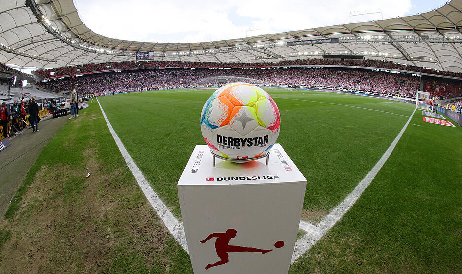 Dennoch finden an den Wochenenden die Heimspiele des VfB Stuttgart im Stadion, das im Stadtbezirk Bad Cannstatt gebaut wurde, statt.