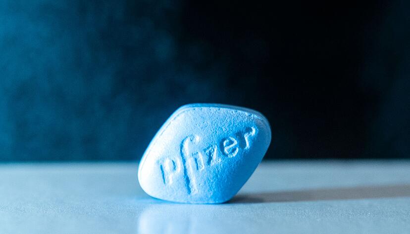 Die blaue Pille: Viagra gilt als bekanntestes Potenzmittel. 1998 kam das Medikament auf den deutschen Markt.