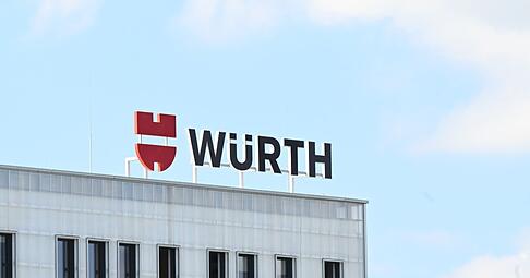 Vor dem Arbeitsgericht haben Würth und ein Außendienstmitarbeiter sich nun auf einen Vergleich geeinigt.