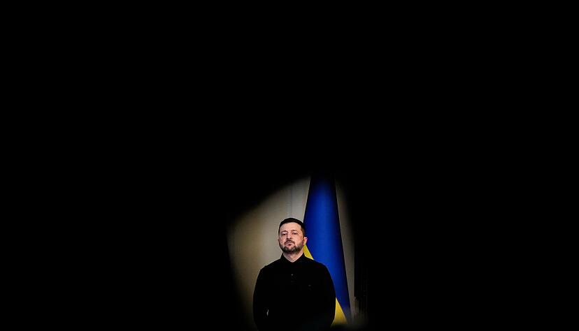 Der ukrainische Präsident Wolodymyr Selenskyj hofft weiter auf die Lieferung von US-amerikanischen Marschflugkörpern, um Ziele im russischen Hinterland angreifen zu können. Der ukrainische Präsident Wolodymyr Selenskyj hofft weiter auf die Lieferung von US-amerikanischen Marschflugkörpern, um Ziele im russischen Hinterland angreifen zu können.