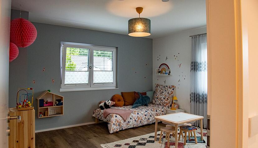 Auch in einem gemütlichen Kinderzimmer wie diesem kann eine eigene Kuschelecke guttun. Auch in einem gemütlichen Kinderzimmer wie diesem kann eine eigene Kuschelecke guttun.