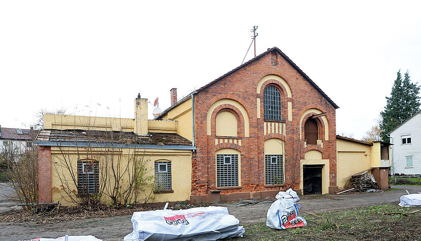 Fr&uuml;her war das Gaswerk ein markantes Geb&auml;ude im Stadtbild, zuletzt war es sehr in die Jahre gekommen.