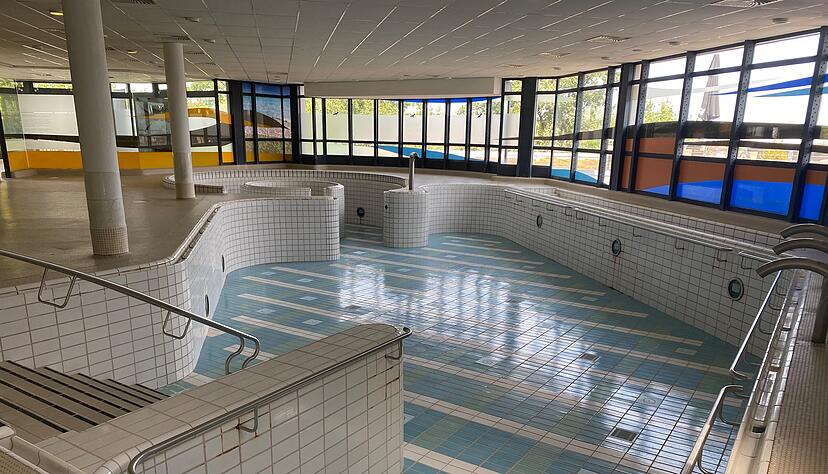 Das Wasser in den Rappsodie-Becken ist abgelassen, Ende September wird der Hallenbad-Bereich abgerissen.